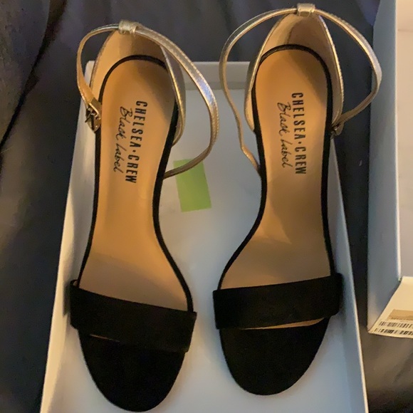 Black & Gold Heels - Picture 2 of 4